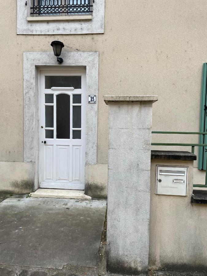 T3-Balcon Plein Sud-Acces Direct Au Bord Du Loing Lejlighed Moret-sur-Loing Eksteriør billede